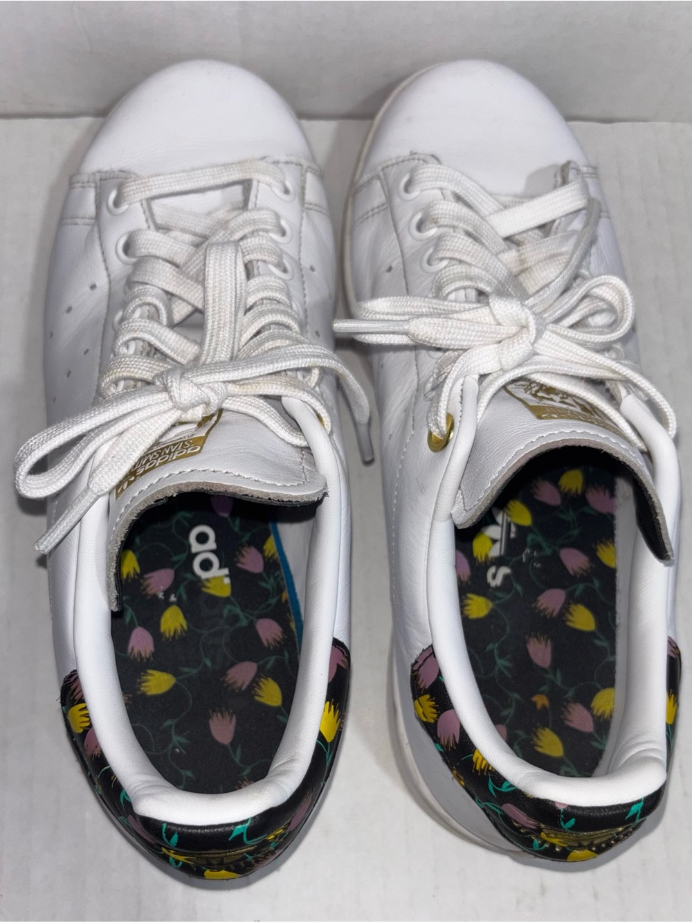 Adidas White Kids Sneakers with Floral Insole Size 7 1/5 Women